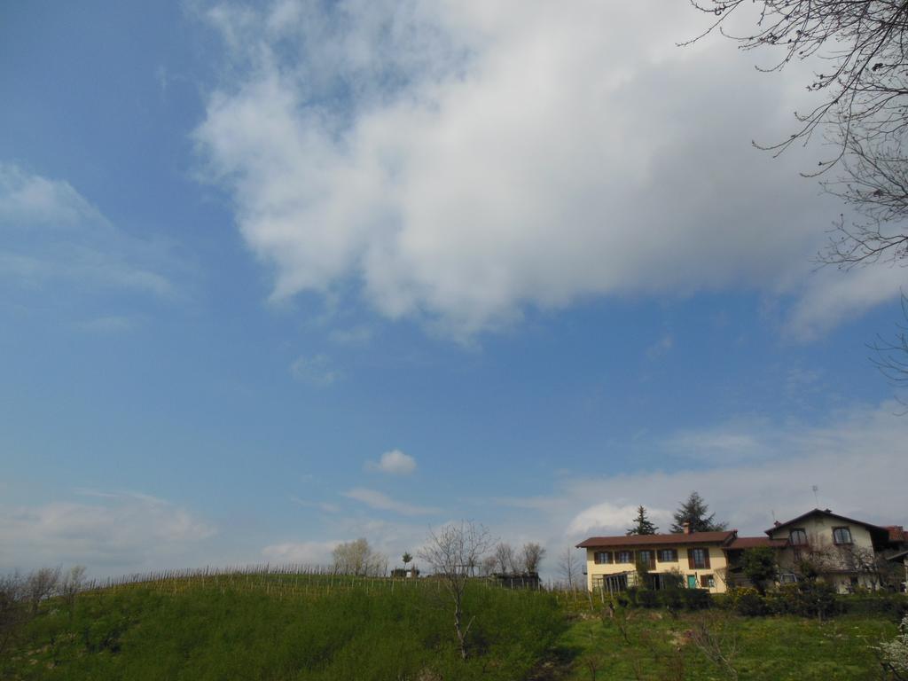 Agriturismo Affittacamere Barbarossa Dogliani Extérieur photo