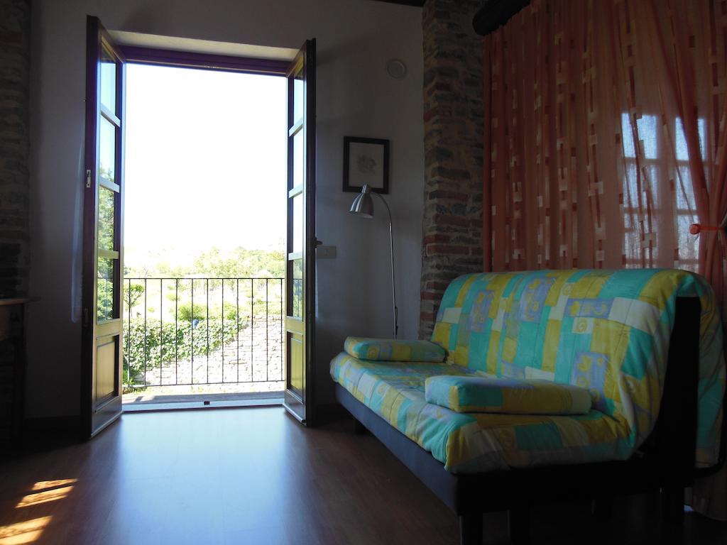 Agriturismo Affittacamere Barbarossa Dogliani Chambre photo