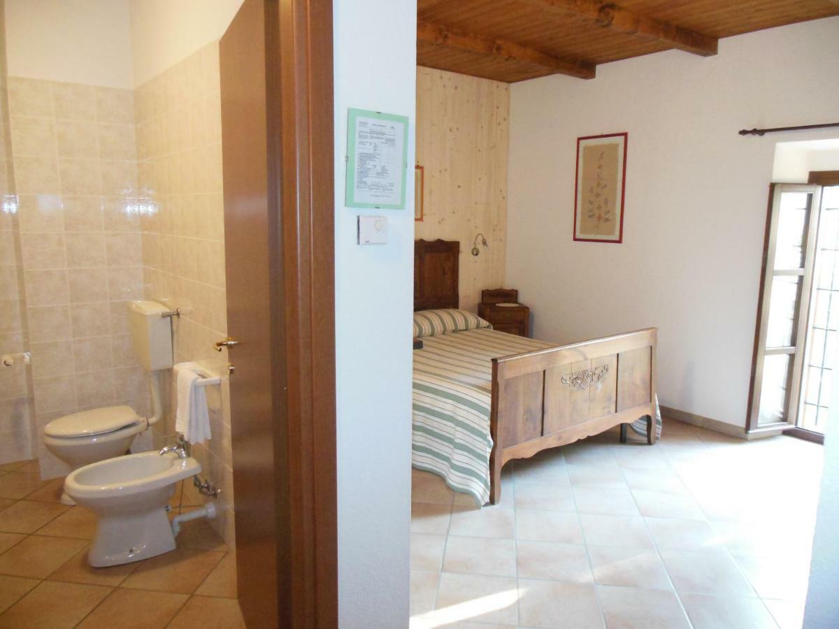 Agriturismo Affittacamere Barbarossa Dogliani Extérieur photo