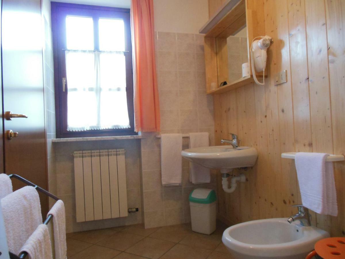 Agriturismo Affittacamere Barbarossa Dogliani Extérieur photo